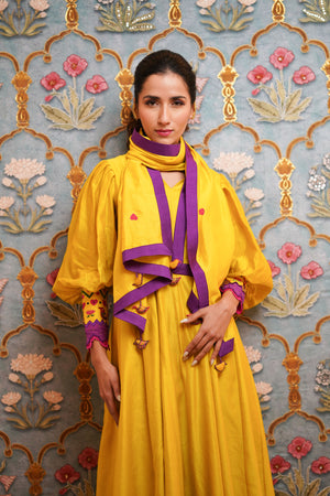 Yellow chanderi puff sleeve kurta pant with stole