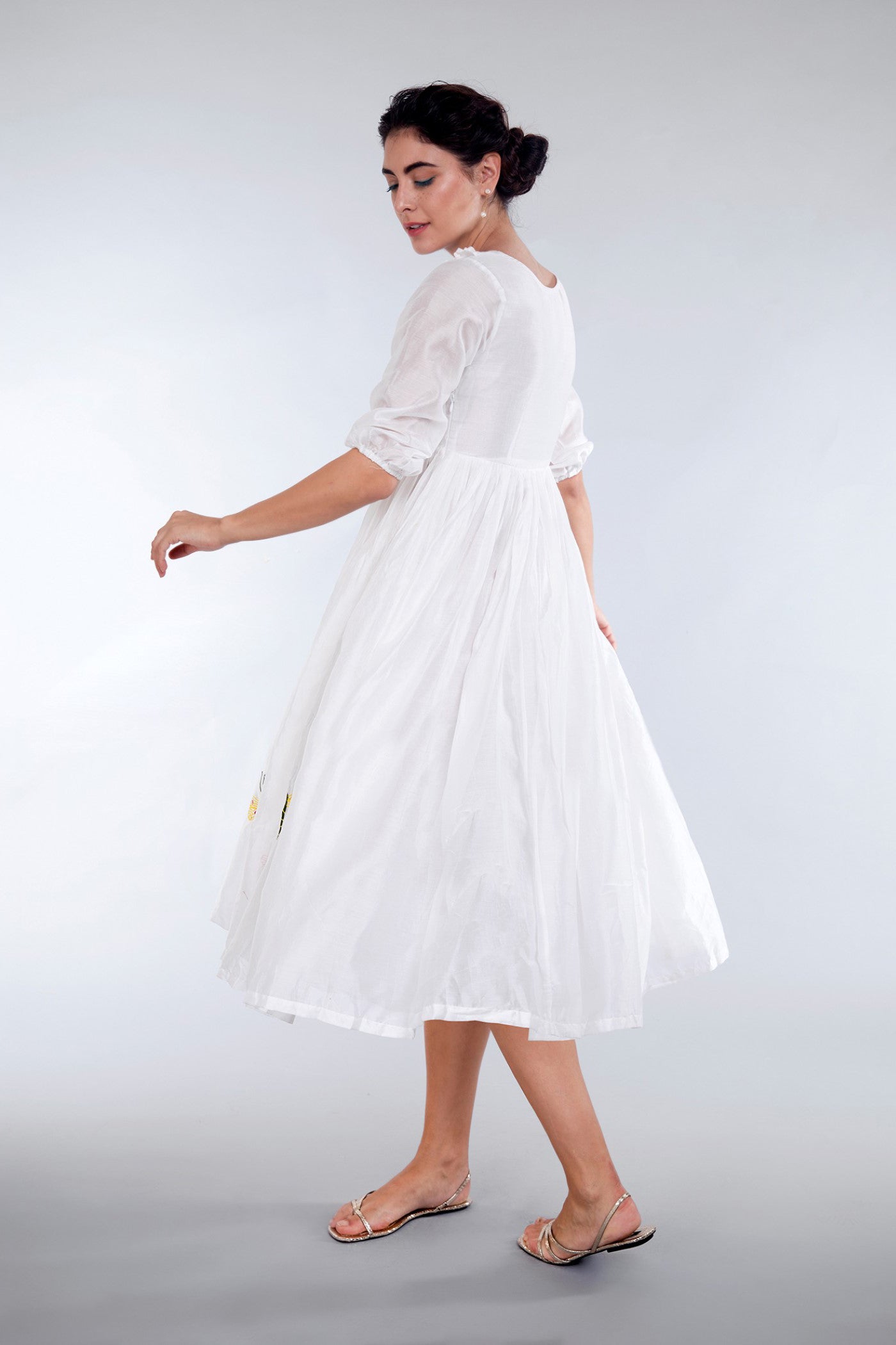 Pearl white maiden dress